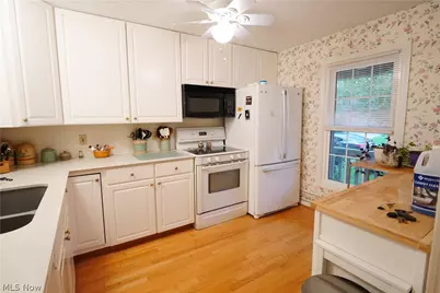 115 Ledbury Circle NE, Canton, OH 44721 - Photo 5