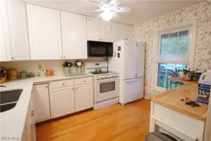 115 Ledbury Cir NE, Canton, OH 44721 - Photo 5
