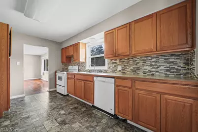 1115 Eastland Avenue, Akron, OH 44305 - Photo 15