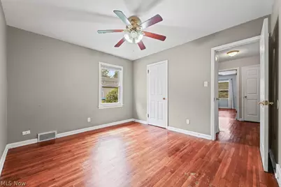 1115 Eastland Avenue, Akron, OH 44305 - Photo 25