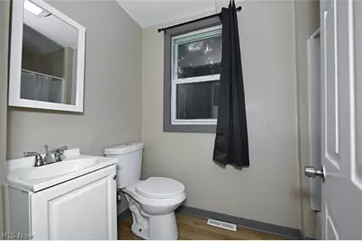 906 E Buchtel Avenue, Akron, OH 44319 - Photo 15