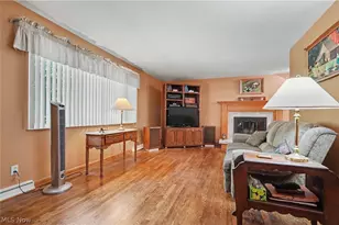 3087 Tower Hill Dr, Akron, OH 44319 - Photo 11