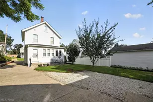 190 24th St NW, Barberton, OH 44203 - Photo 39
