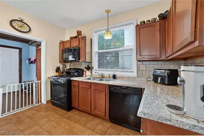190 24th Street NW, Barberton, OH 44203 - Photo 13