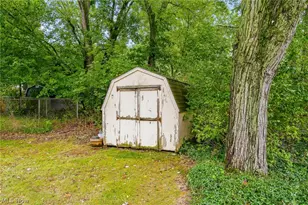 200 Gnau Ave SW, Perry Twp, OH 44646 - Photo 33