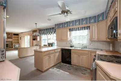 218 Wintergreen Hill Drive, Painesville Twp, OH 44077 - Photo 3
