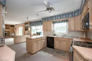 218 Wintergreen Hill Dr, Painesville Twp, OH 44077 - Photo 3