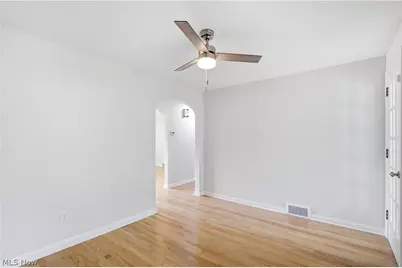 2311 N Jefferson Boulevard, Lorain, OH 44052 - Photo 7