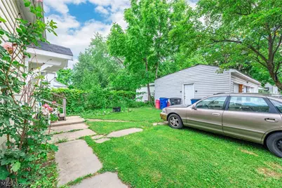 3295 W 56th Street, Loveland, OH 44102 - Photo 9