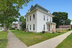 140 N Walnut St, Ravenna, OH 44266 - Photo 3