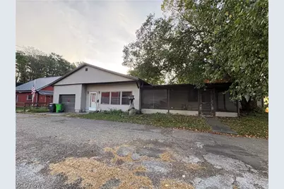 101 McConnell Street, Uhrichsville, OH 44683 - Photo 1