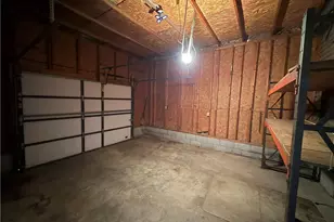101 McConnell St, Uhrichsville, OH 44683 - Photo 31