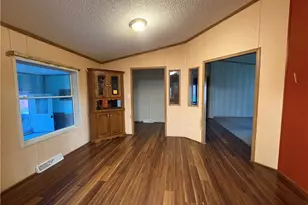 101 McConnell St, Uhrichsville, OH 44683 - Photo 11