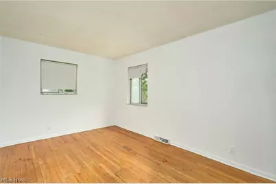 421 Malacca Street, Akron, OH 44305 - Photo 9