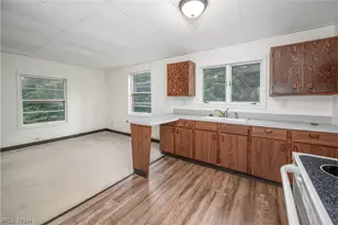 1489 Randolph Rd, Mogadore, OH 44260 - Photo 11