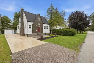 766 Cherokee Trail, Willoughby, OH 44094 - Photo 3