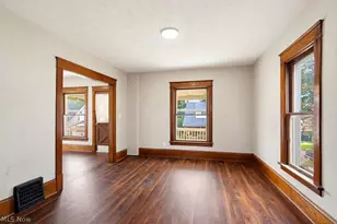 2121 10th St SW, Akron, OH 44314 - Photo 9