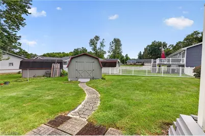 2379 Oak Trace Street, Youngstown, OH 44515 - Photo 7