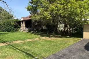 9523 E Center St, Windham, OH 44288 - Photo 7
