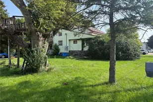 9523 E Center St, Windham, OH 44288 - Photo 5