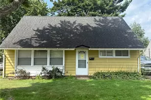 2230 Larchdale Dr, Cuyahoga Falls, OH 44221 - Photo 1