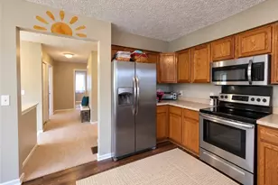 3168 Pondview Dr, Ravenna, OH 44266 - Photo 9