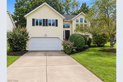 3168 Pondview Drive, Ravenna, OH 44266 - Photo 1