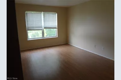 1910 Stoney Run Circle, Grandview Heights, OH 44147 - Photo 7