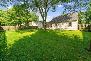 2235 Coral Sea Dr, Youngstown, OH 44511 - Photo 23