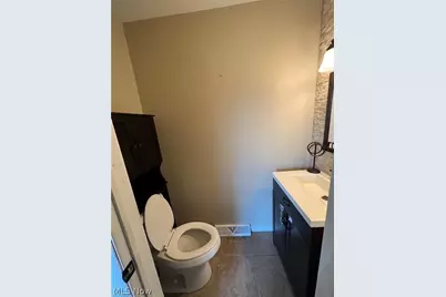 5225 Oakbriar Circle NE, Canton, OH 44705 - Photo 11