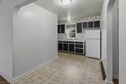 782 Saxon Avenue, Akron, OH 44314 - Photo 11