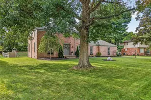 1901 Devonshire Dr NW, Canton, OH 44708 - Photo 39