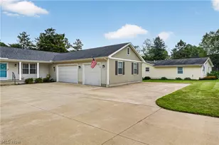 1110 Evening Star Dr, Roaming Shores, OH 44085 - Photo 5