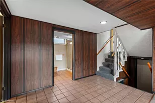 405 N 10th St, Martins Ferry, OH 43935 - Photo 29