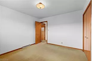 405 N 10th St, Martins Ferry, OH 43935 - Photo 25