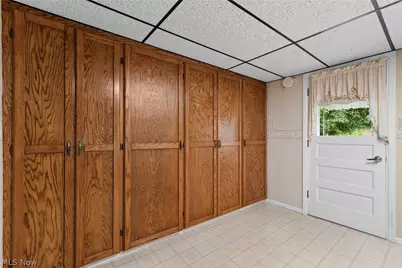 405 N 10th Street, Martins Ferry, OH 43935 - Photo 33