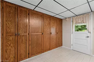405 N 10th St, Martins Ferry, OH 43935 - Photo 33