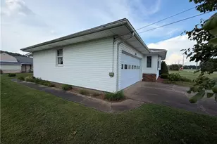 6063 E State Rd, Newcomerstown, OH 43832 - Photo 23