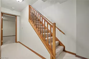 2466 Wrens Dr S, Stow, OH 44224 - Photo 11