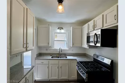 1670 Williams Street, Cuyahoga Falls, OH 44221 - Photo 3