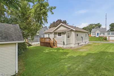 1916 29th Street NW, Canton, OH 44709 - Photo 7