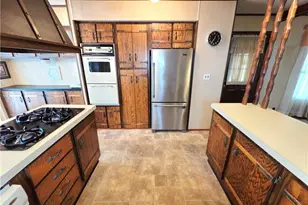 105 Virginia Ave, Elyria, OH 44035 - Photo 7
