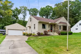 102 Hilltop Blvd, Canfield, OH 44406 - Photo 3