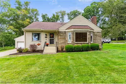102 Hilltop Boulevard, Canfield, OH 44406 - Photo 1
