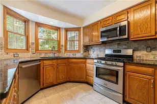 841 27th St NE, Massillon, OH 44646 - Photo 5