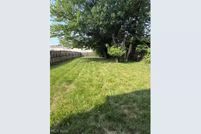 7310 Colfax Road, Loveland, OH 44104 - Photo 17