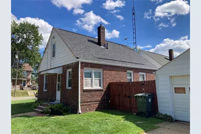 2833 Daleford Avenue NE, Canton, OH 44705 - Photo 3