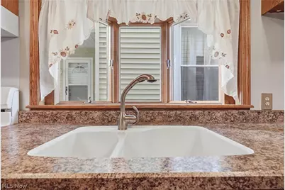 608 Delaware Street, Martins Ferry, OH 43935 - Photo 17