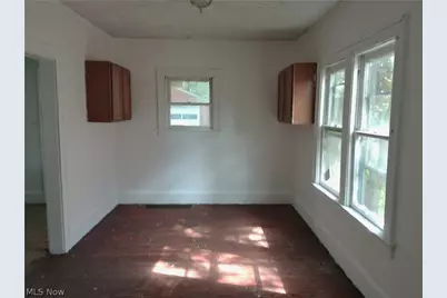 35 Palmer Avenue, Campbell, OH 44405 - Photo 9