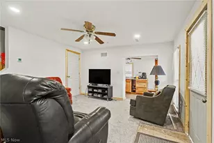 57 W 1st St, Frazeysburg, OH 43822 - Photo 5